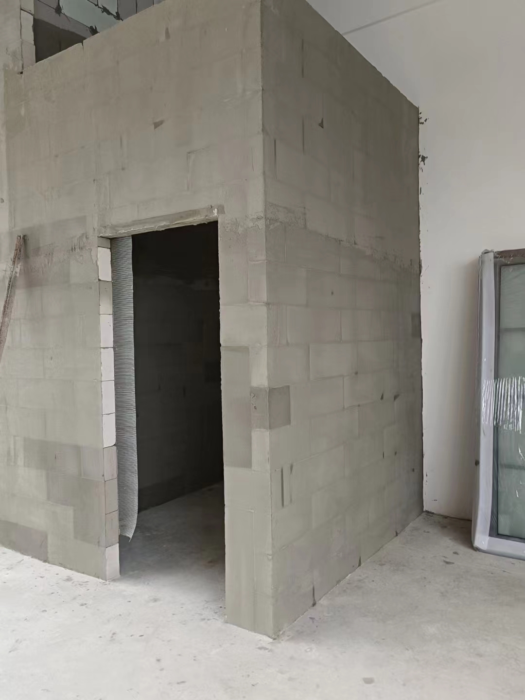 轻质砖隔墙施工场景